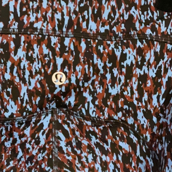 Lululemon Power through high rise leggings.25” - Picture 3 of 3